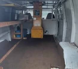 Gmc-vandura-1987-white-7