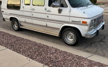 Gmc-vandura-2500-1993-white-1