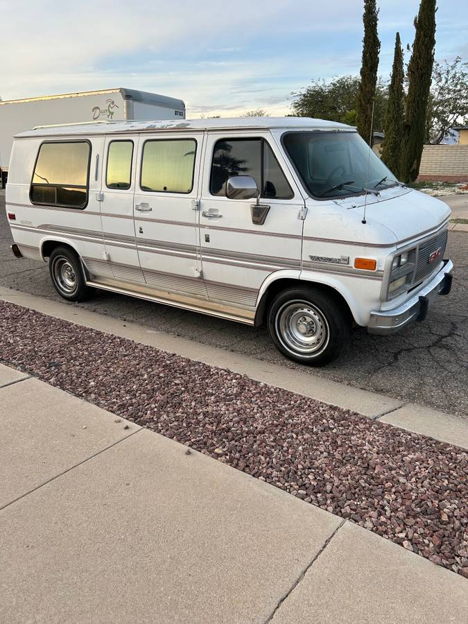 Gmc-vandura-2500-1993-white-1