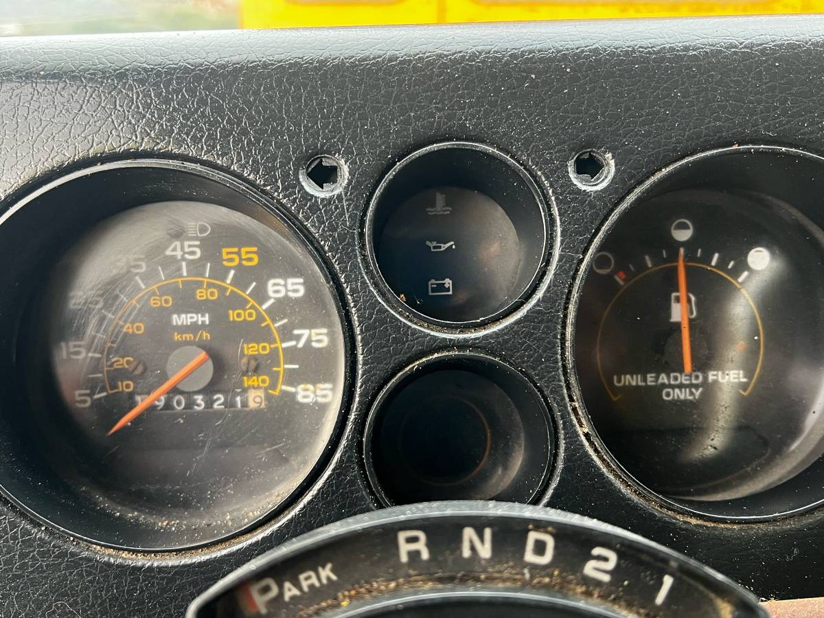 Gmc-vandura-3500-1987-yellow-10