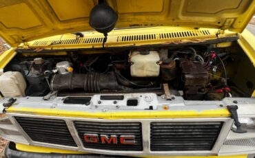 Gmc-vandura-3500-1987-yellow-12