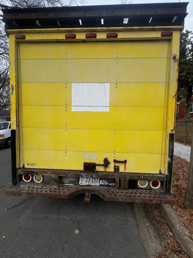 Gmc-vandura-3500-1987-yellow-4