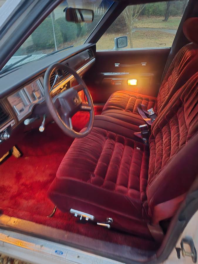 Grand-marquis-1989-white-3