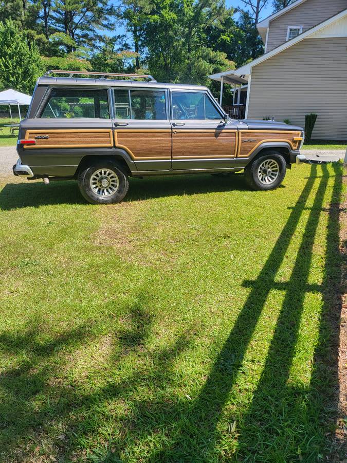 Grand-wagoneer-1988-grey-2
