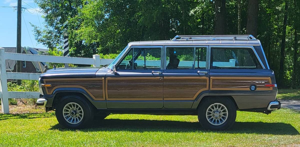 Grand-wagoneer-1988-grey