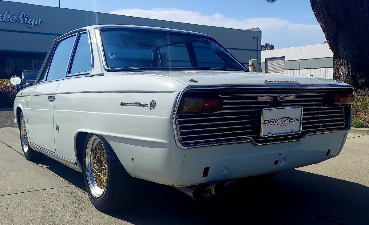 Hino-contessa-1967-white-14