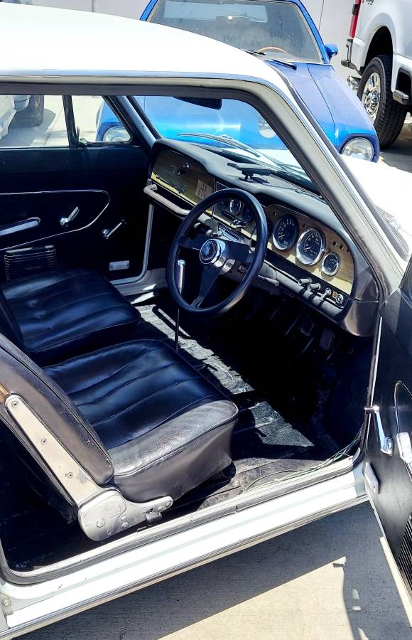 Hino-contessa-1967-white