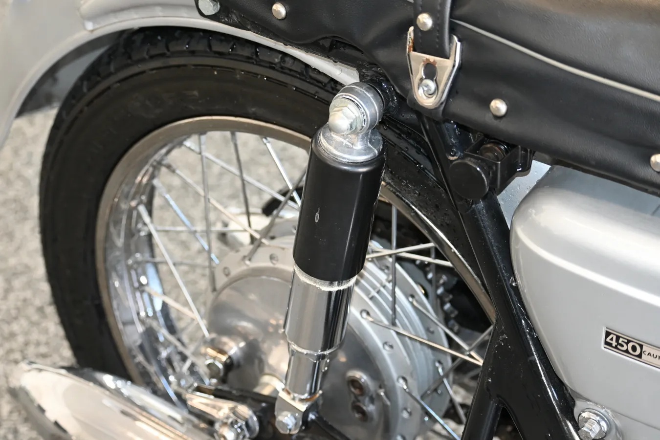 Honda-Cb-1966-Black-Black-15