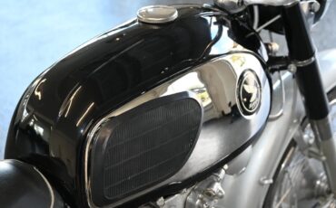 Honda-Cb-1966-Black-Black-17