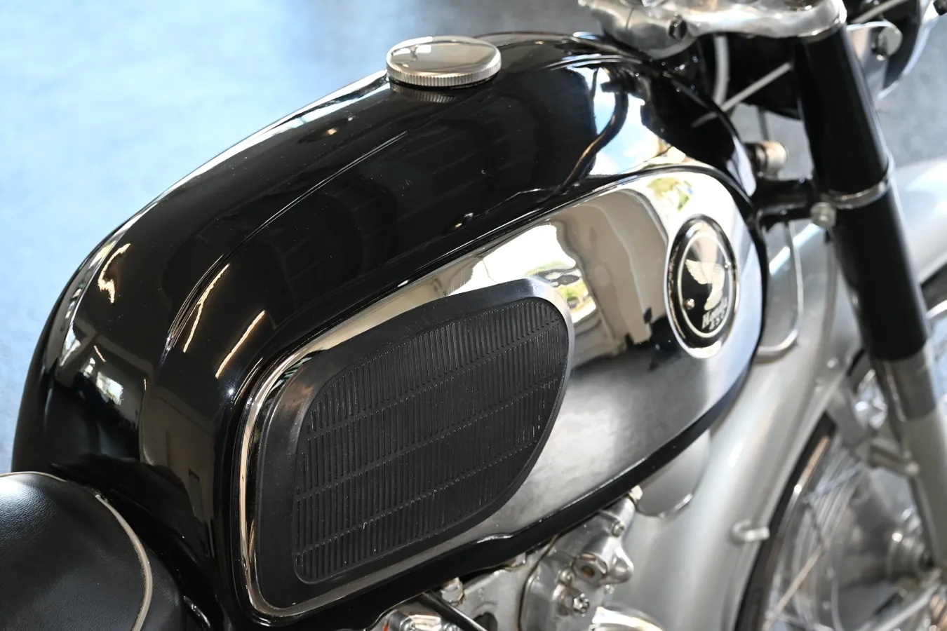 Honda-Cb-1966-Black-Black-17