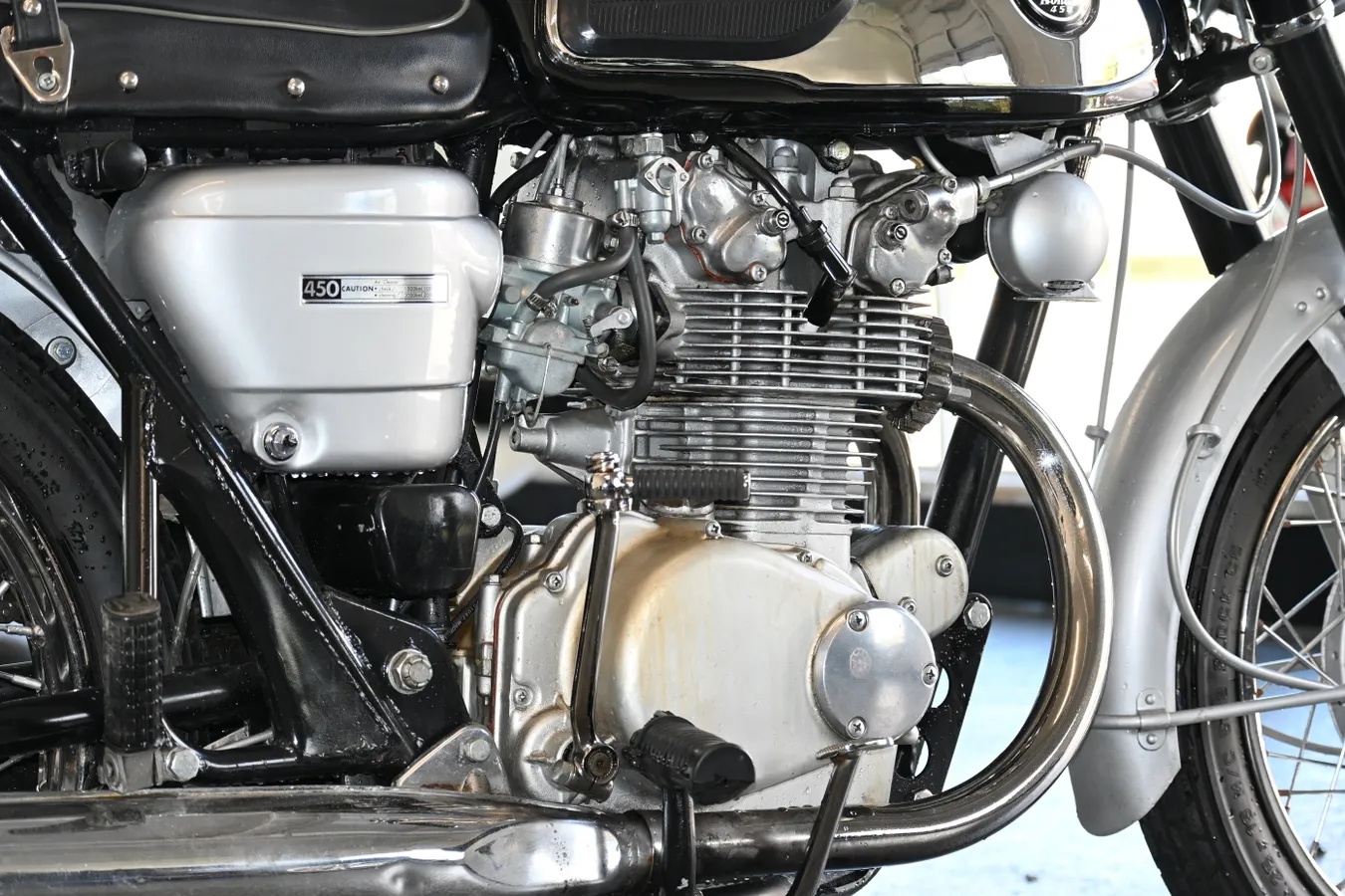 Honda-Cb-1966-Black-Black-6