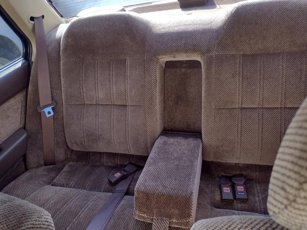 Honda-accord-1986-brown-10