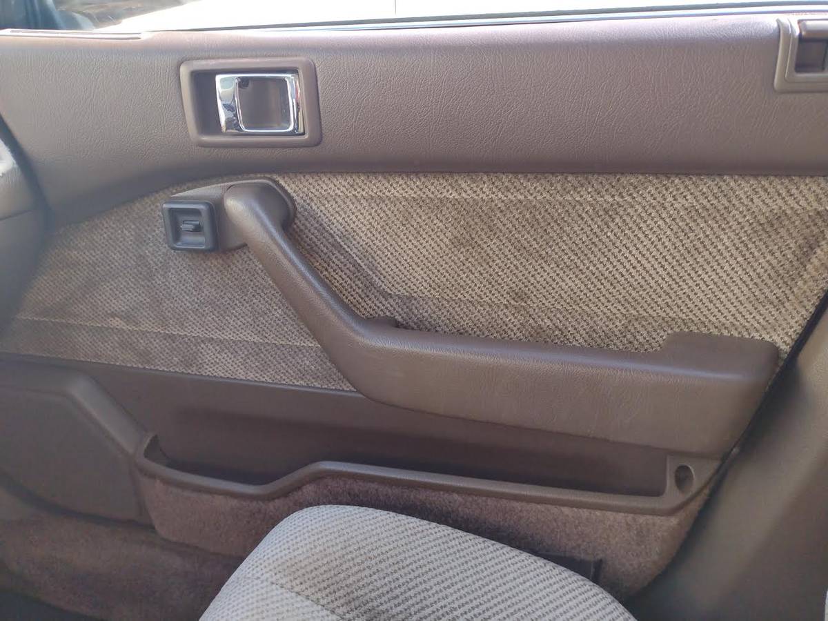 Honda-accord-1986-brown-3