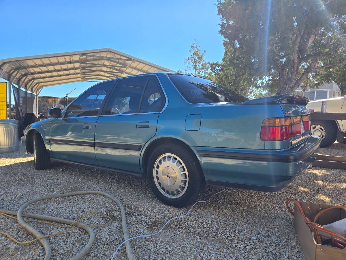Honda-accord-1991-9
