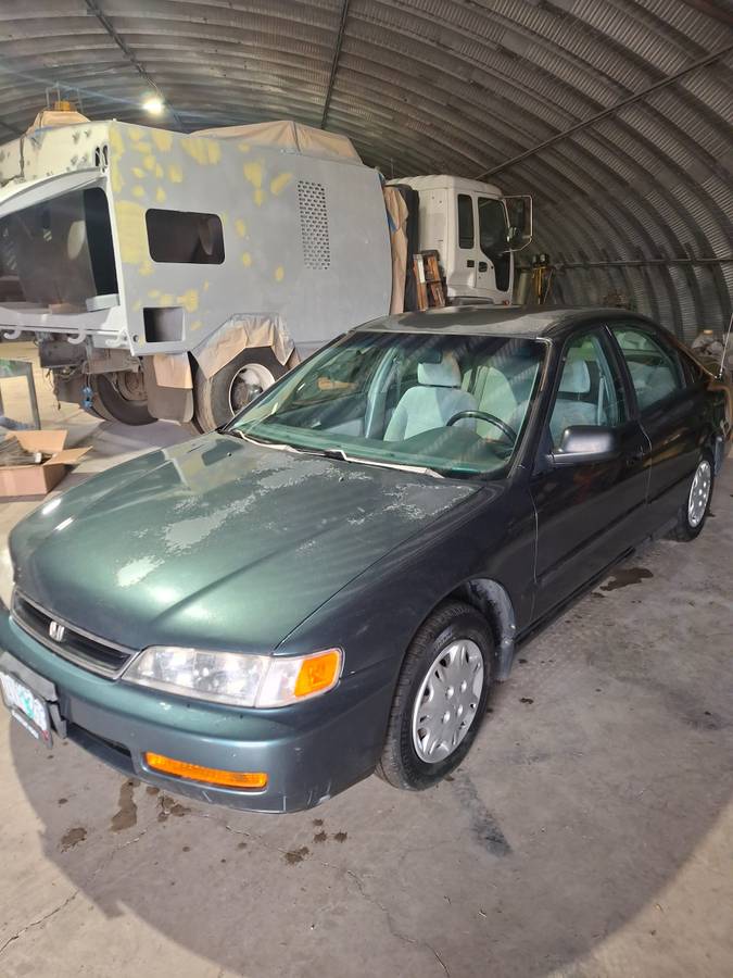 Honda-accord-1996-blue