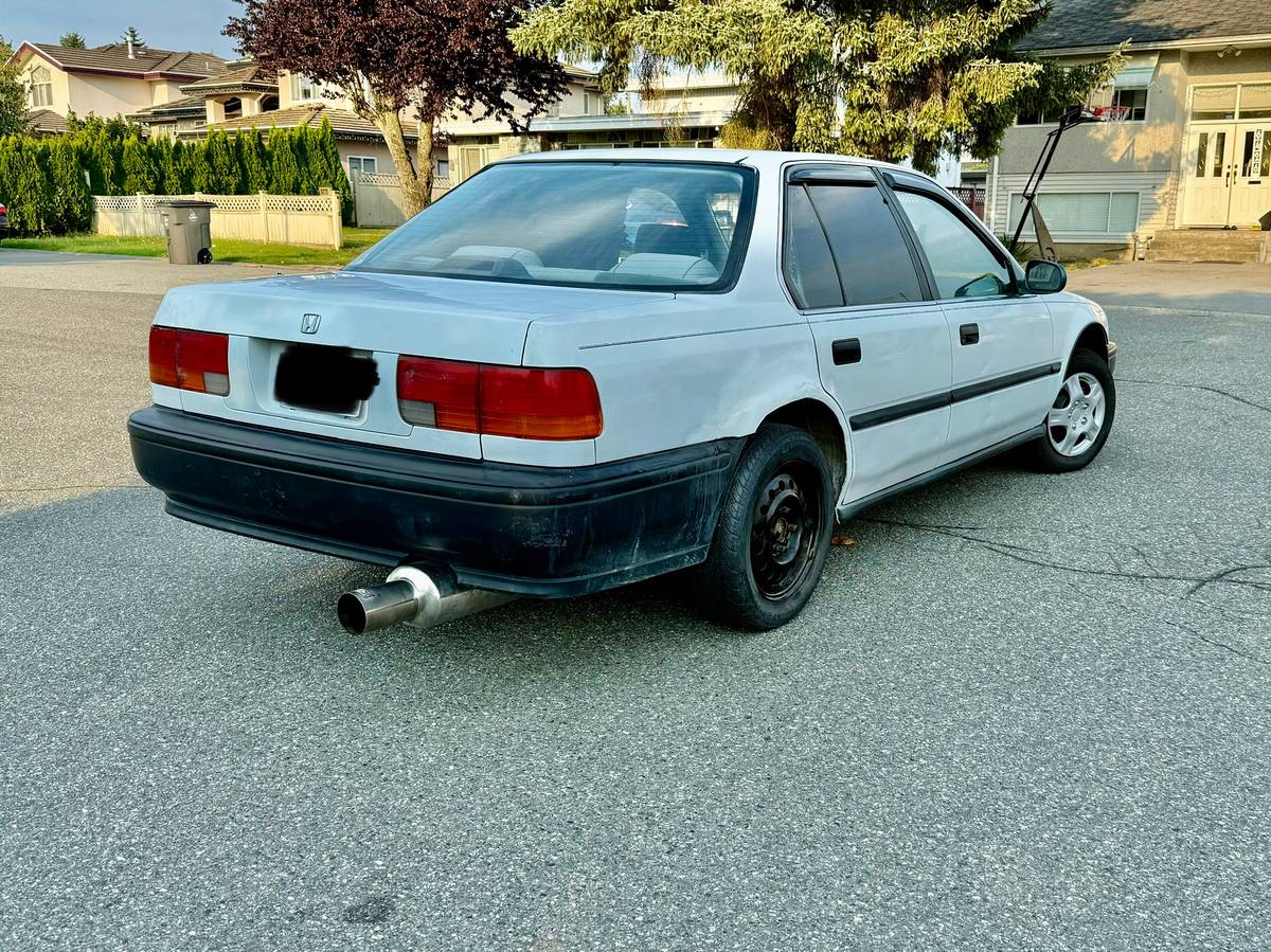 Honda-accord-4-door-sedan-1992-white-5