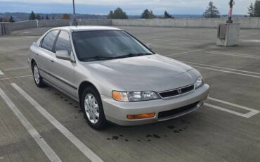 Honda-accord-lx-1996-silver-13