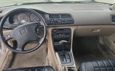Honda-accord-lx-1996-silver-17