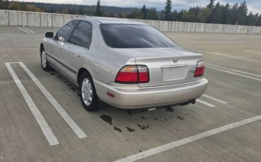Honda-accord-lx-1996-silver-9