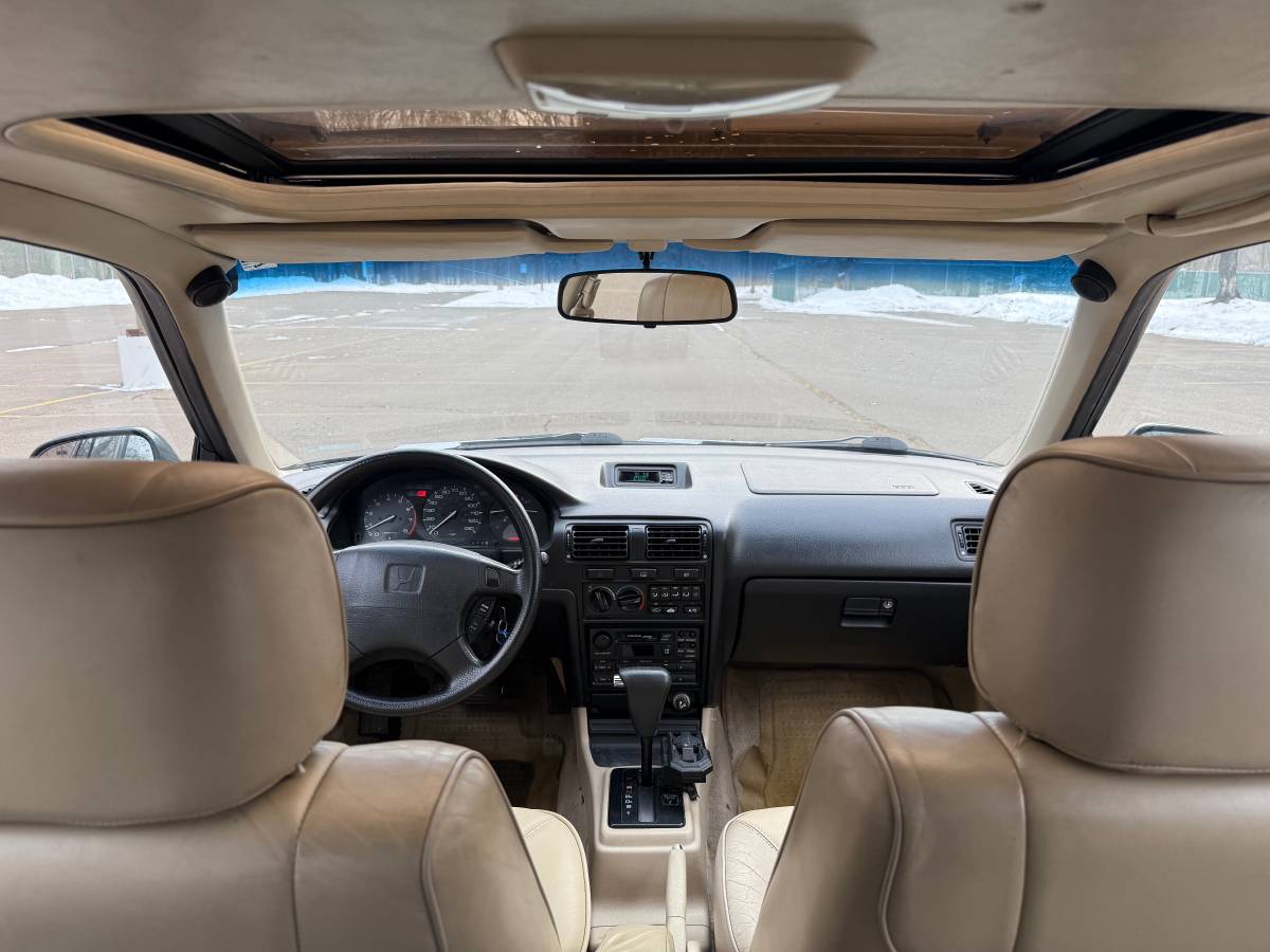 Honda-accord-se-4dr-sedan-1993-green-16