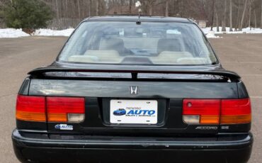 Honda-accord-se-4dr-sedan-1993-green-3