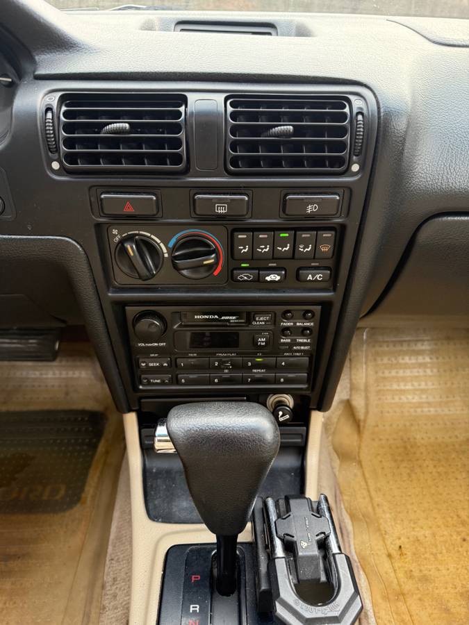 Honda-accord-se-4dr-sedan-1993-green-5