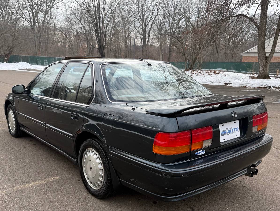 Honda-accord-se-4dr-sedan-1993-green-8