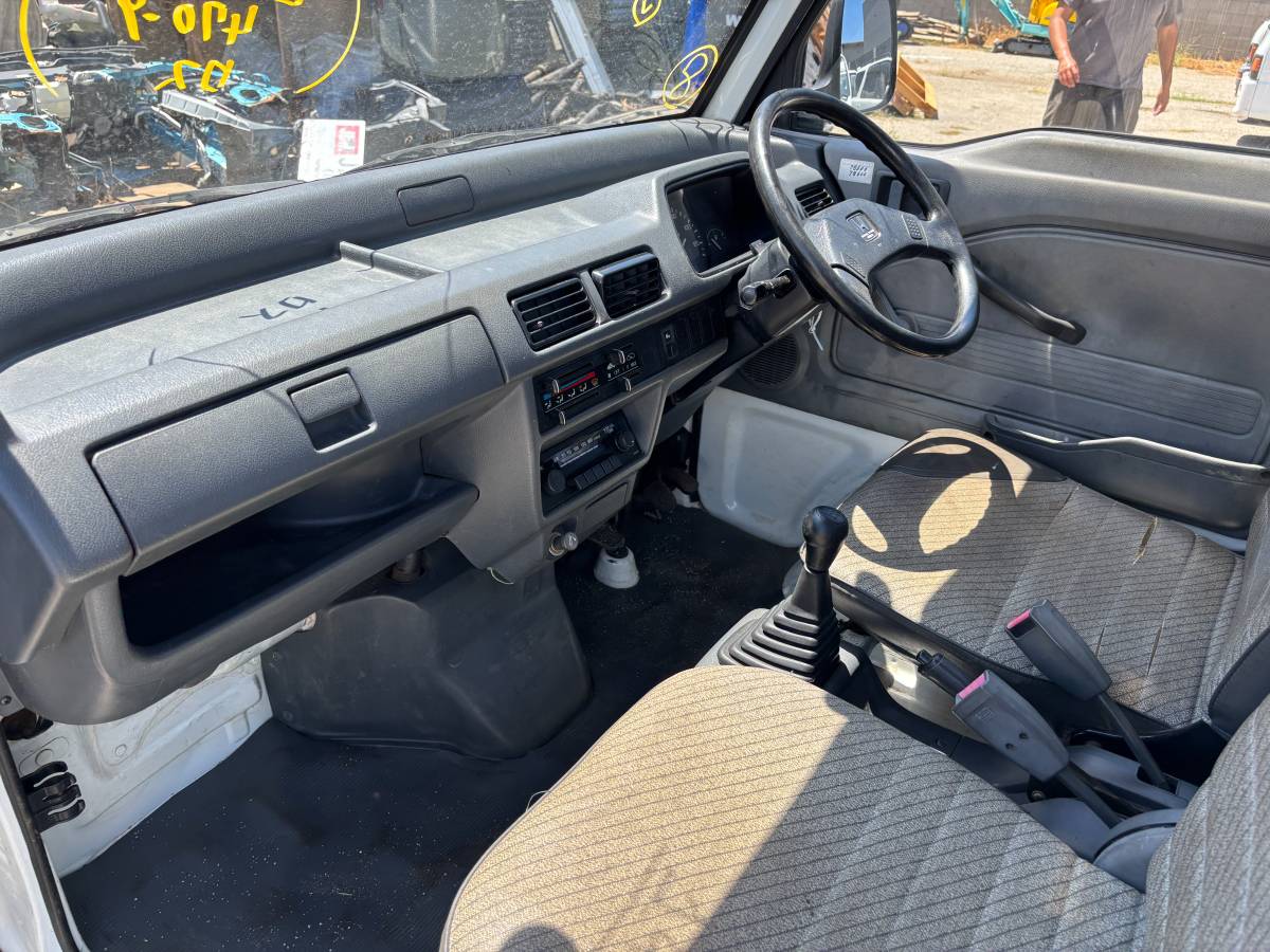 Honda-acty-1992-white-19