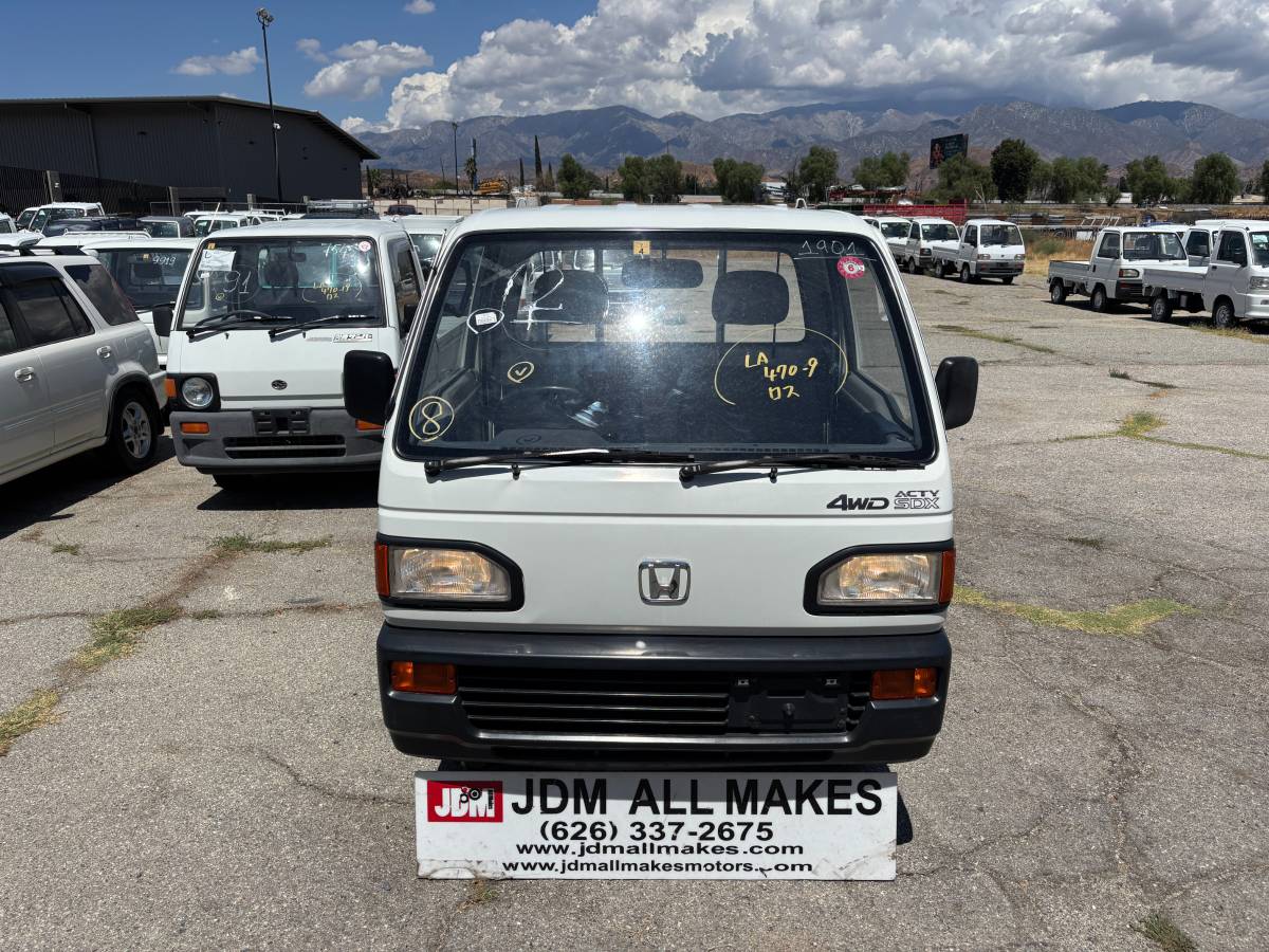 Honda-acty-1992-white-26