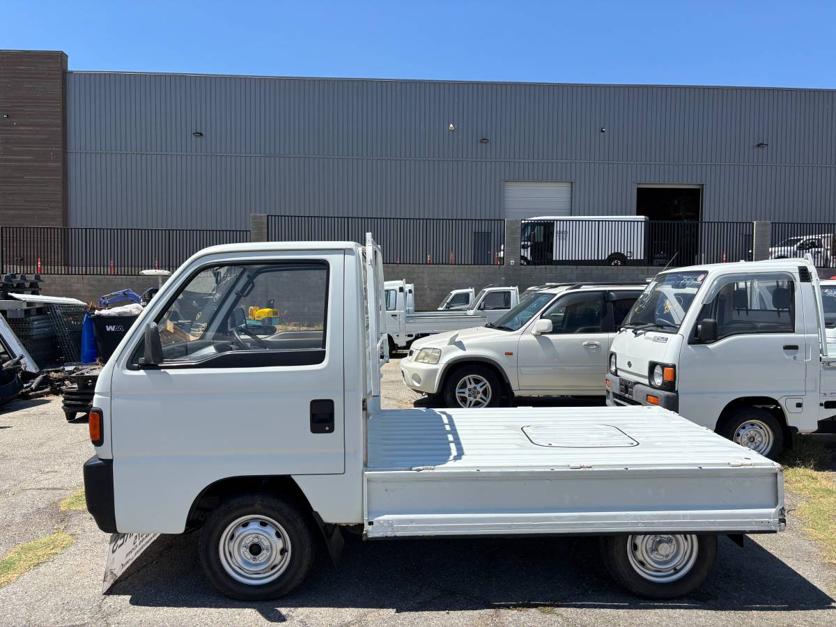 Honda-acty-1992-white-34