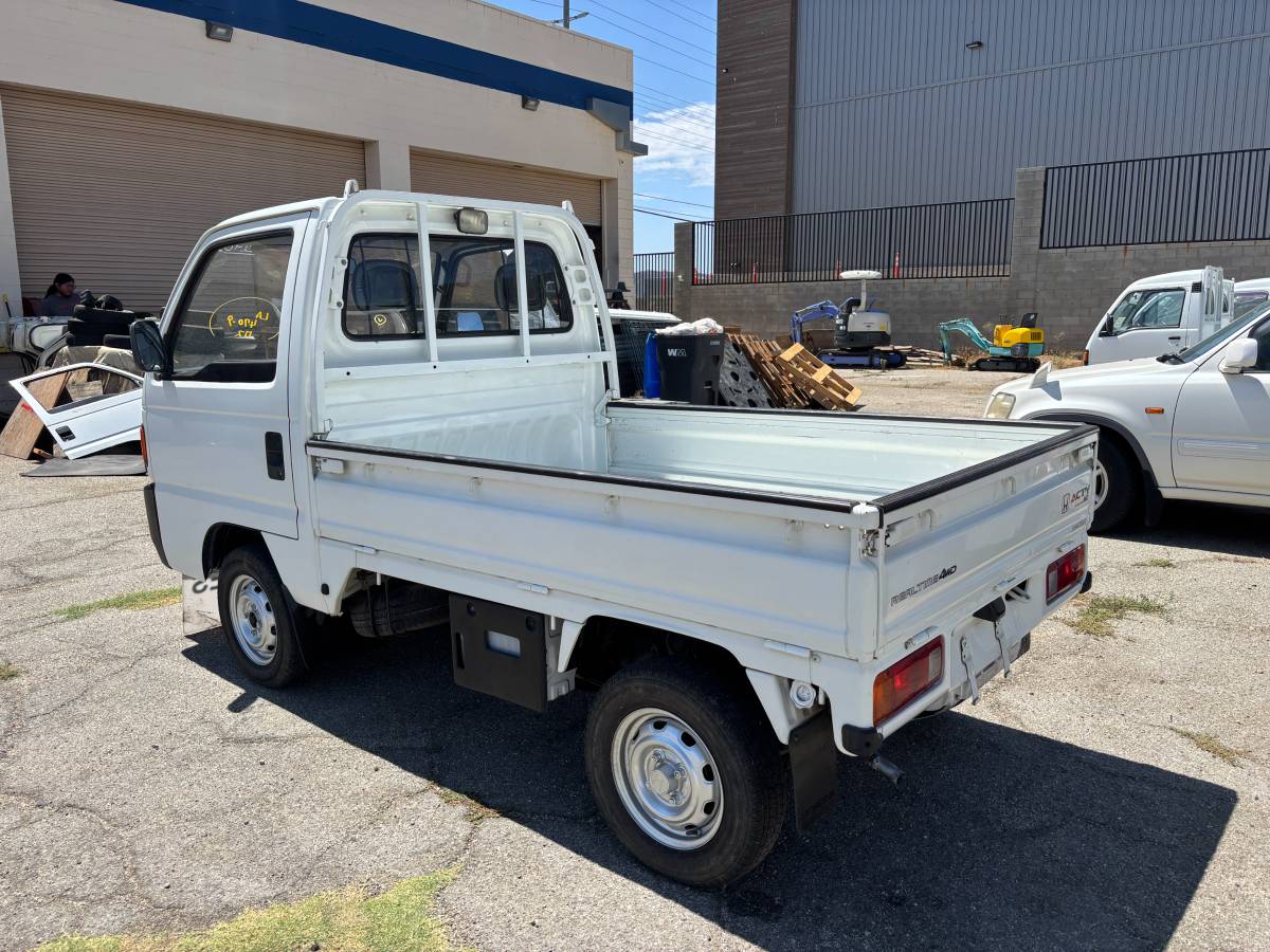 Honda-acty-1992-white-4