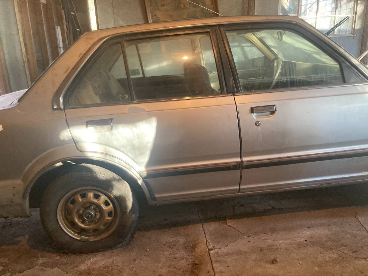 Honda-civic-1982-silver-7