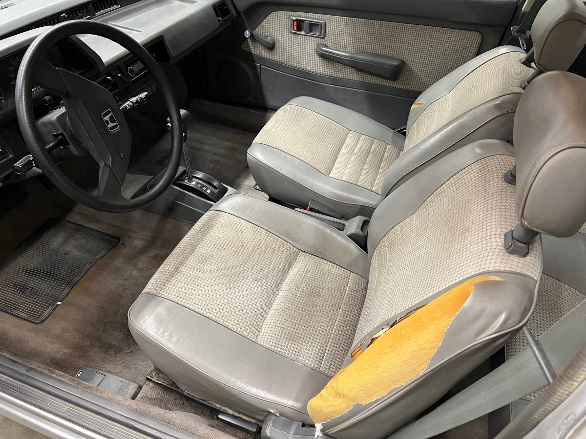 Honda-civic-hatchback-1984-3