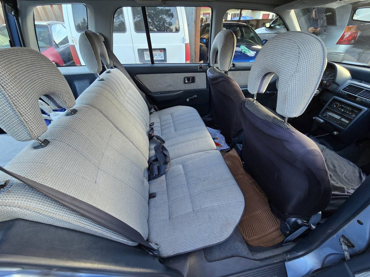 Honda-civic-wagon-1990-13