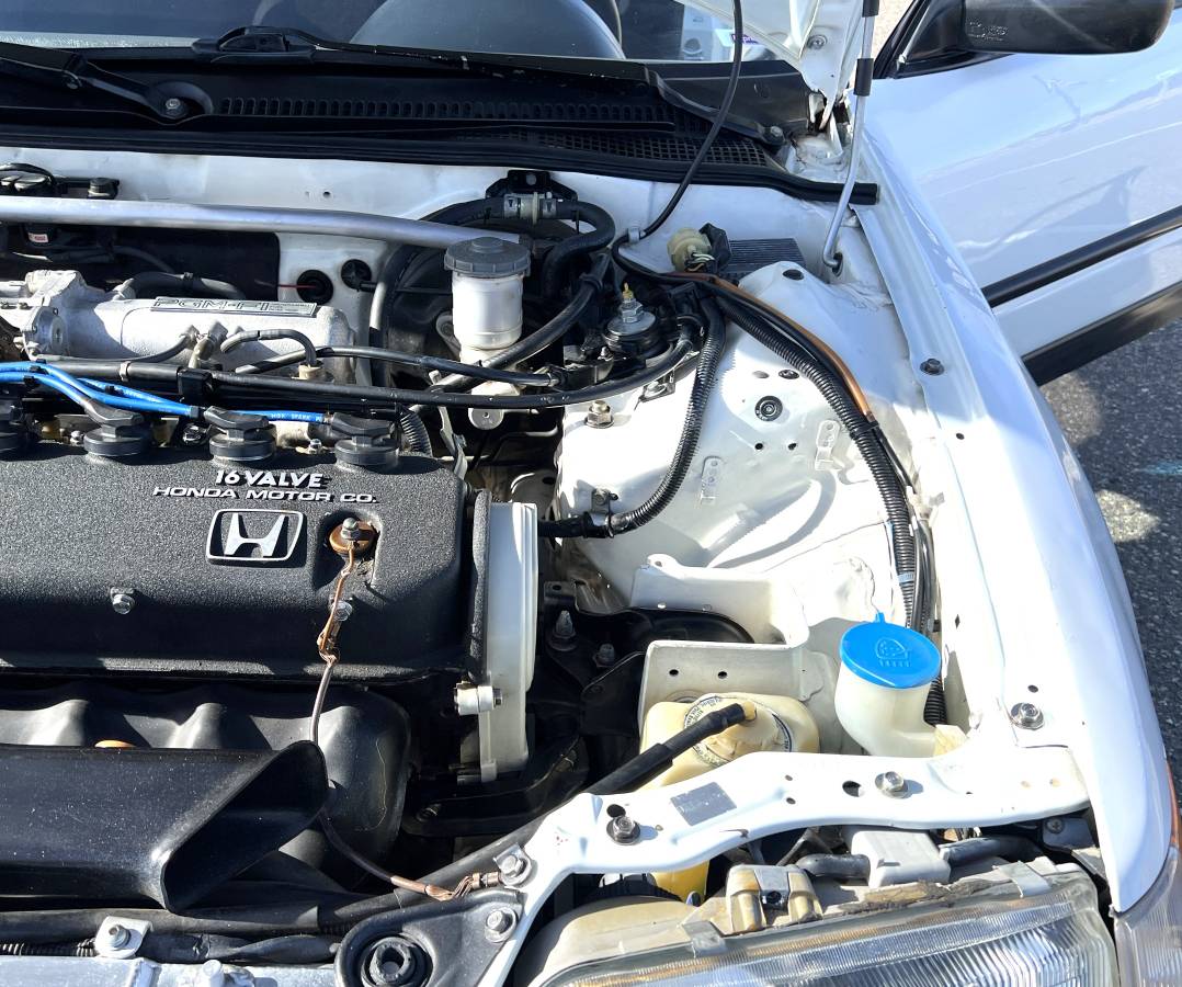 Honda-crx-1990-white-16