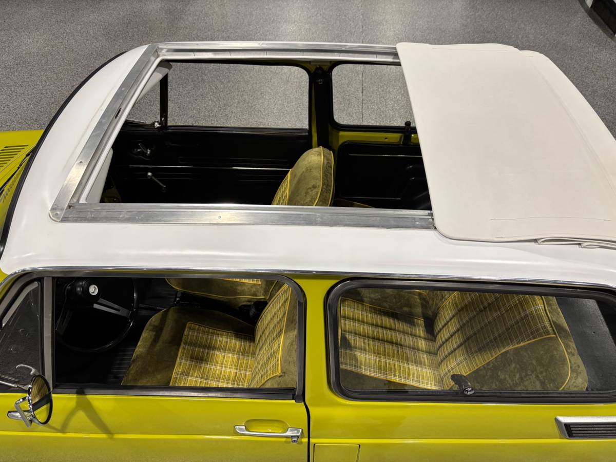 Honda-n600-1971-yellow-1