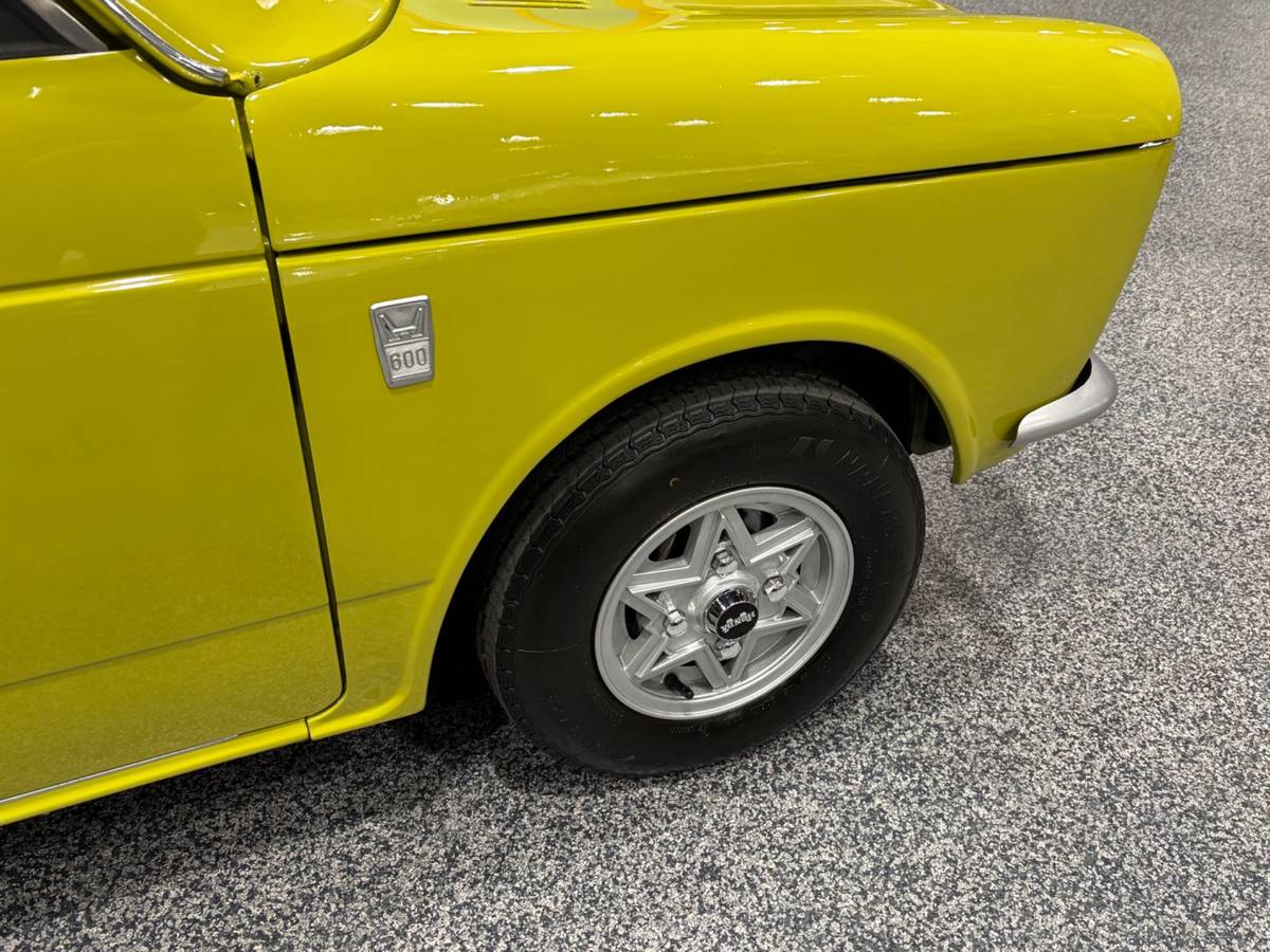 Honda-n600-1971-yellow-17