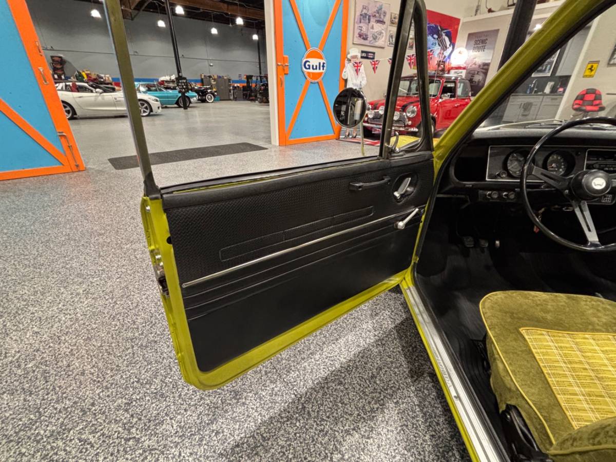 Honda-n600-1971-yellow-2