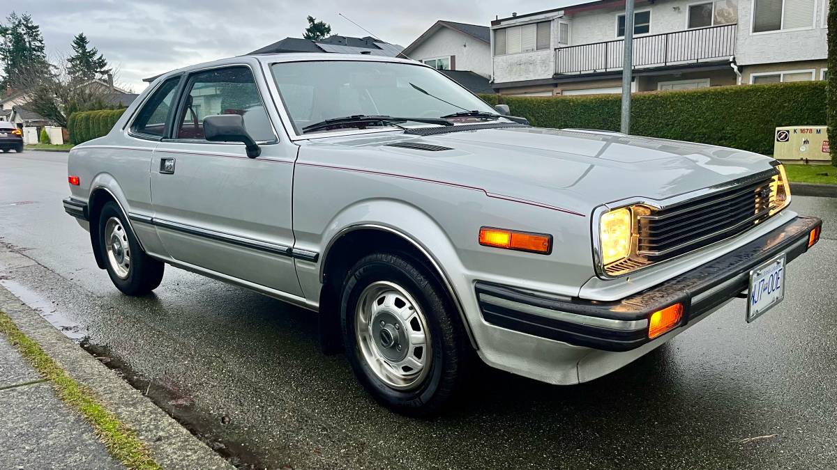 Honda-prelude-1981-grey-1