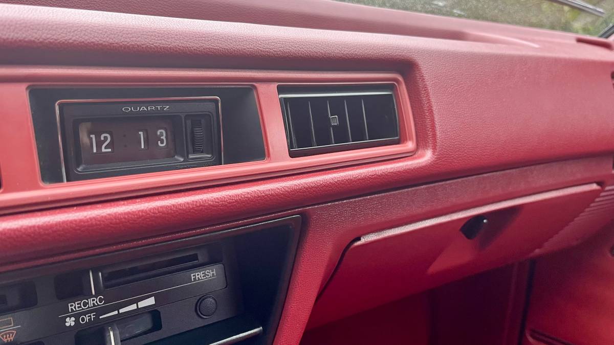 Honda-prelude-1981-grey-12