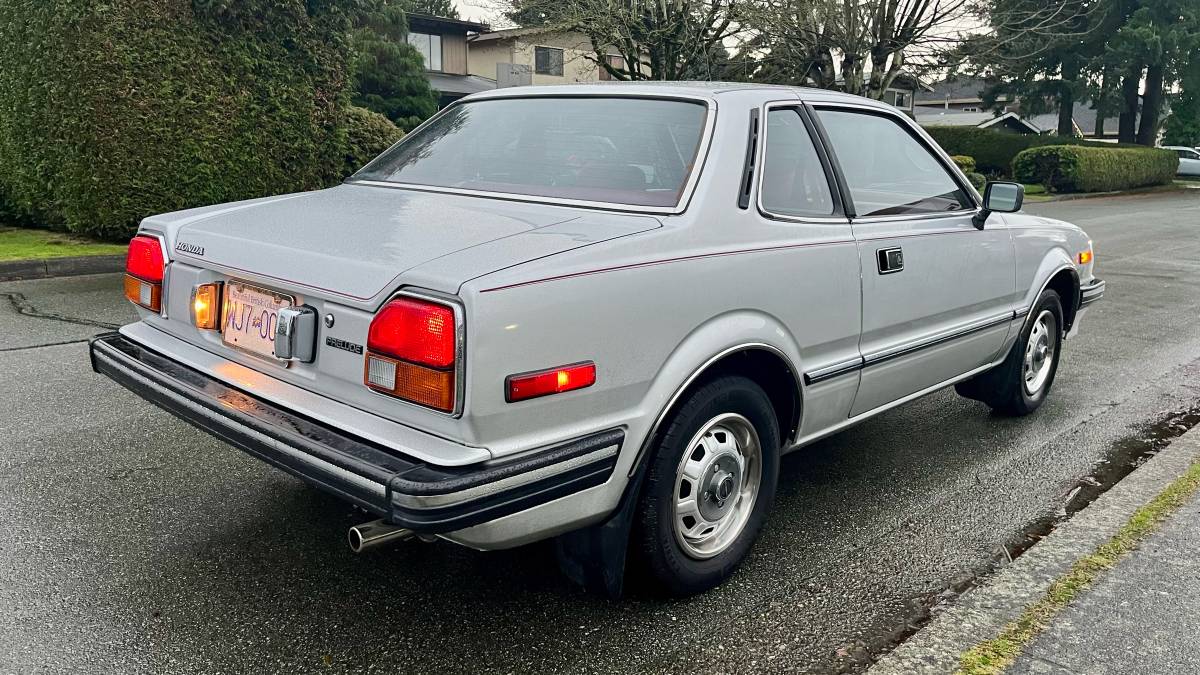 Honda-prelude-1981-grey-2