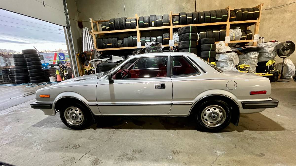 Honda-prelude-1981-grey-20