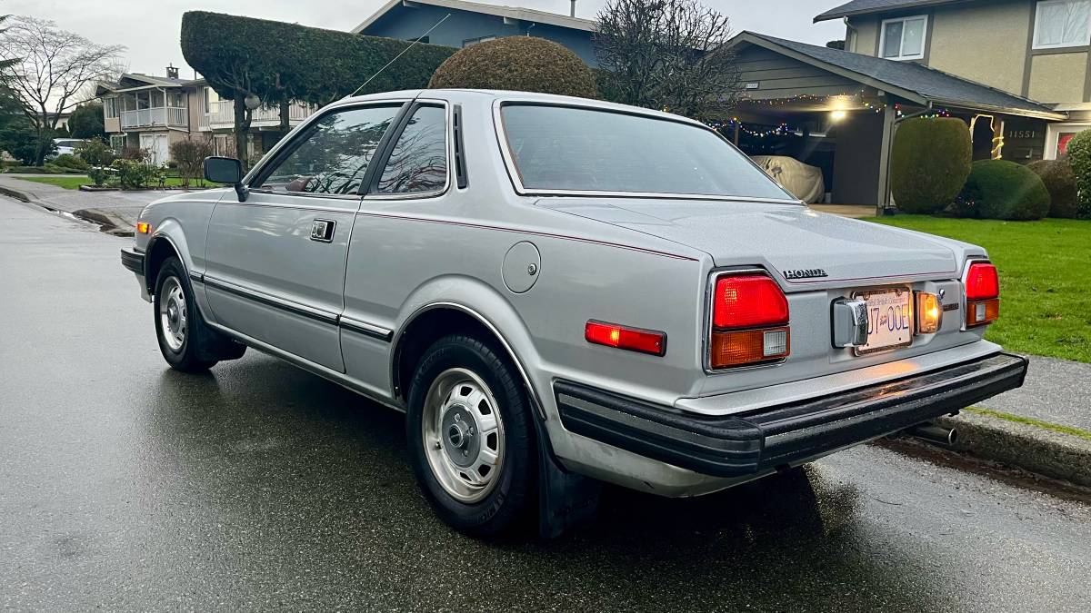 Honda-prelude-1981-grey-3