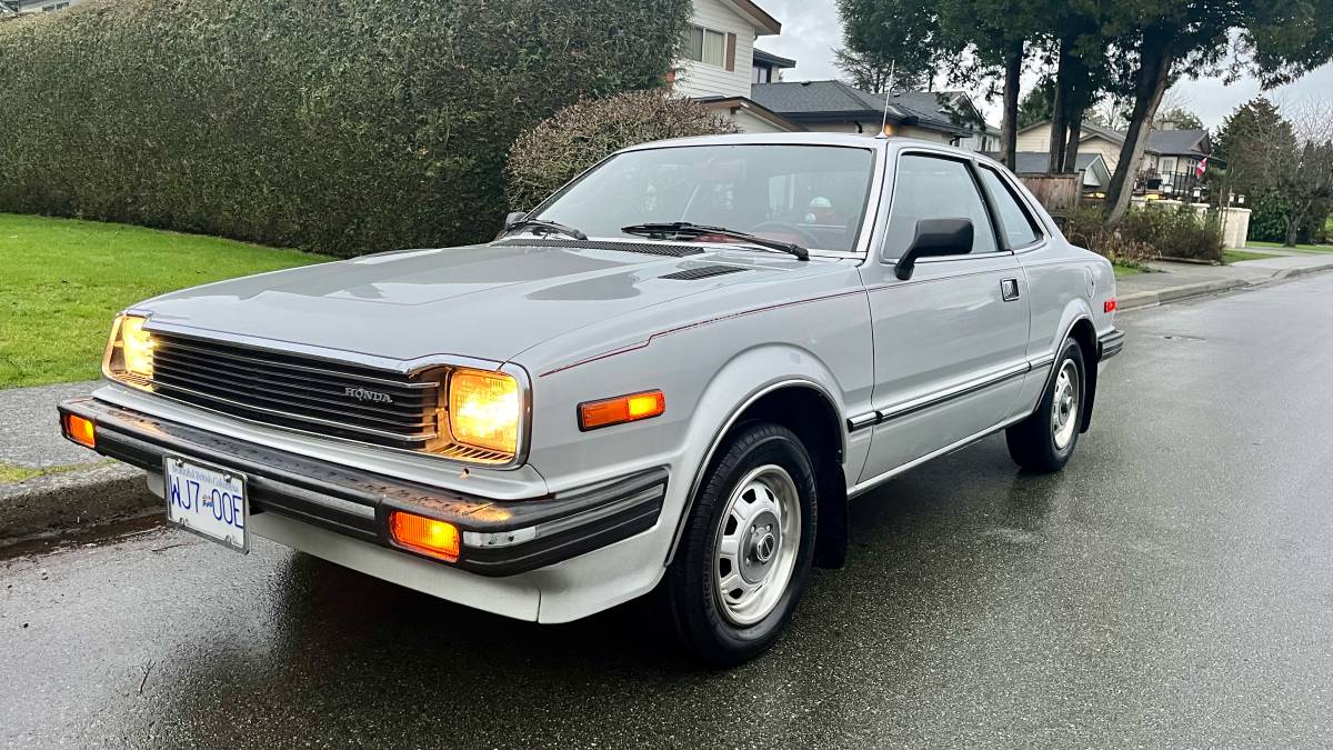 Honda-prelude-1981-grey