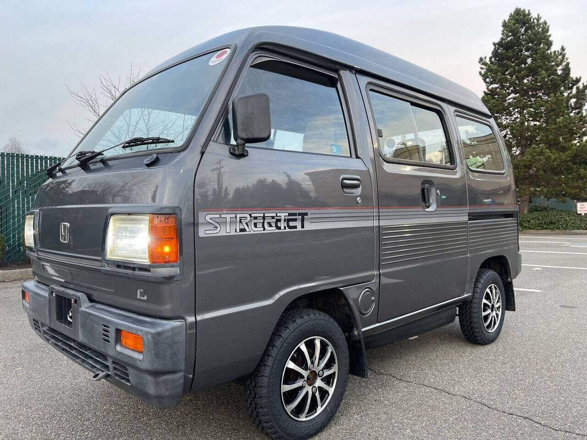 Honda-street-1987-grey-1