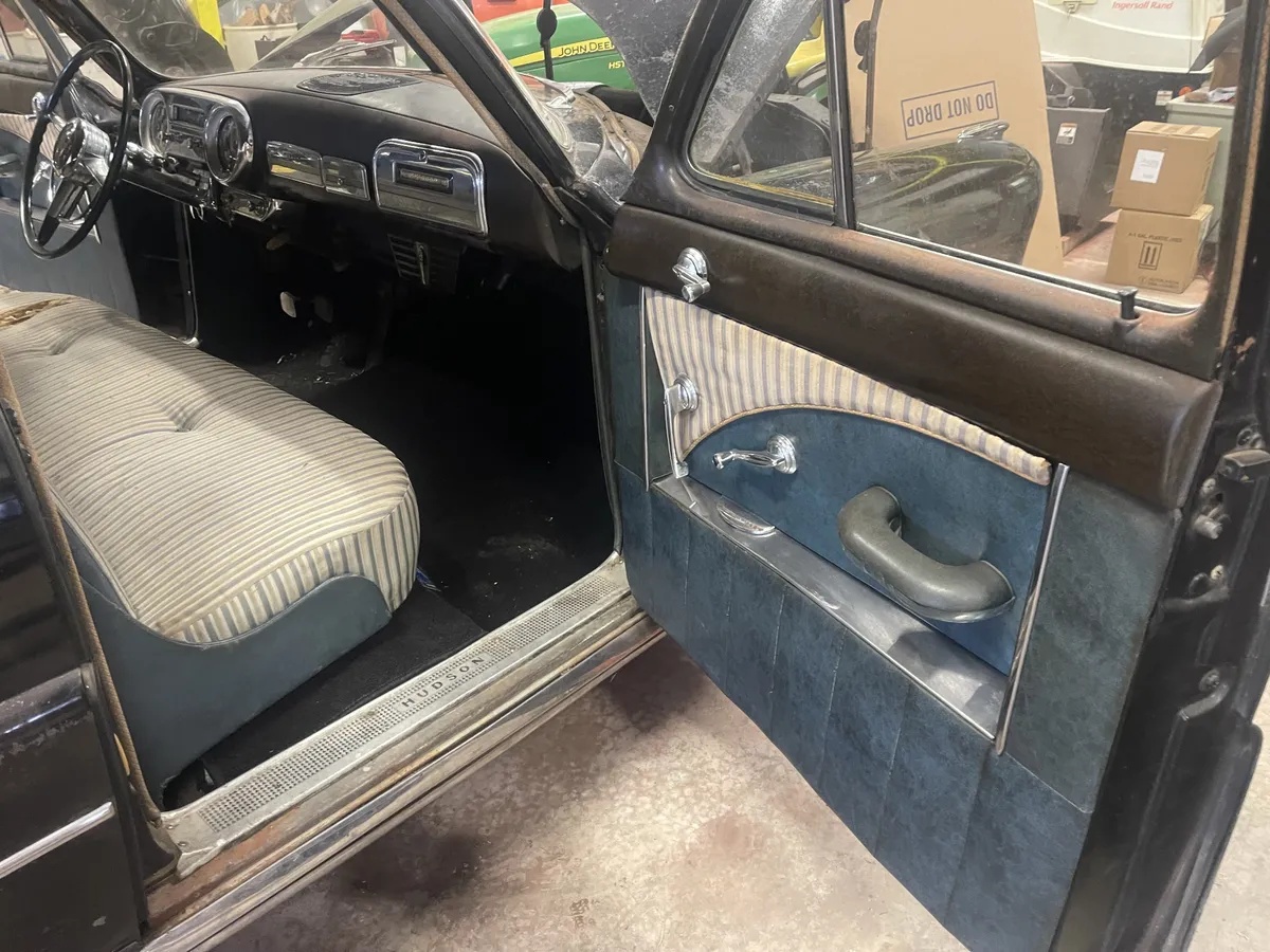 Hudson-Commodore-1951-Black-Grey-6