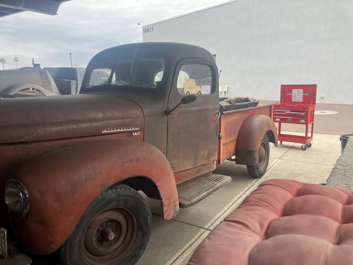 Ih-kb2-pickup-1949-red-1