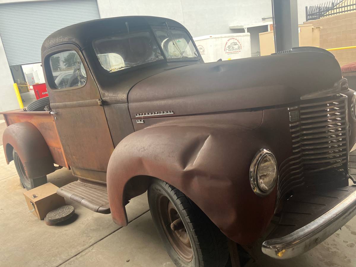 Ih-kb2-pickup-1949-red-3
