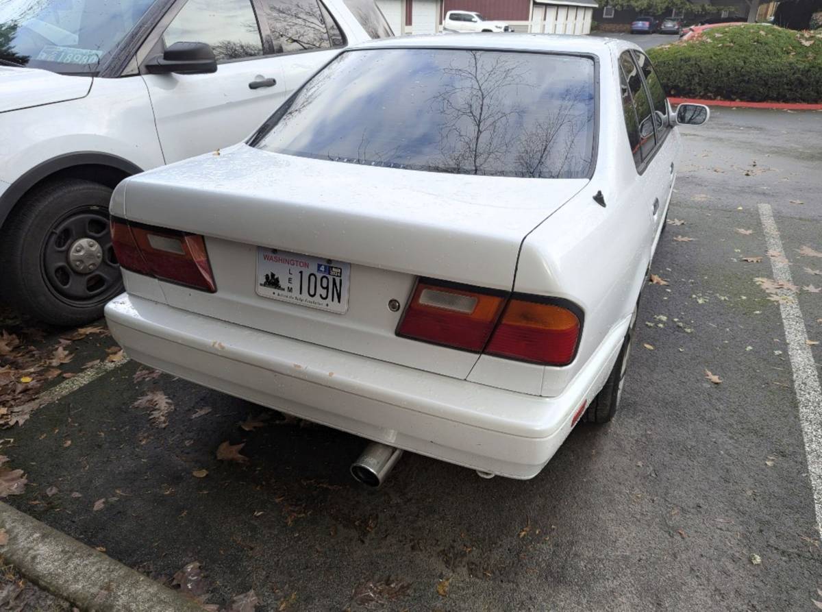 Infiniti-g20-1996-white-1