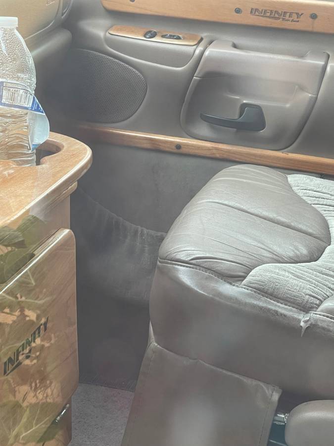 Infinitymotor-coach-1996-4